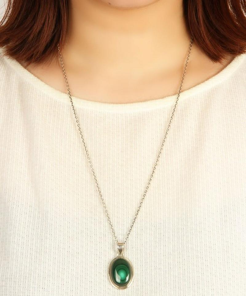【フランス買付】マラカイト二重ネックレス（1点もの）