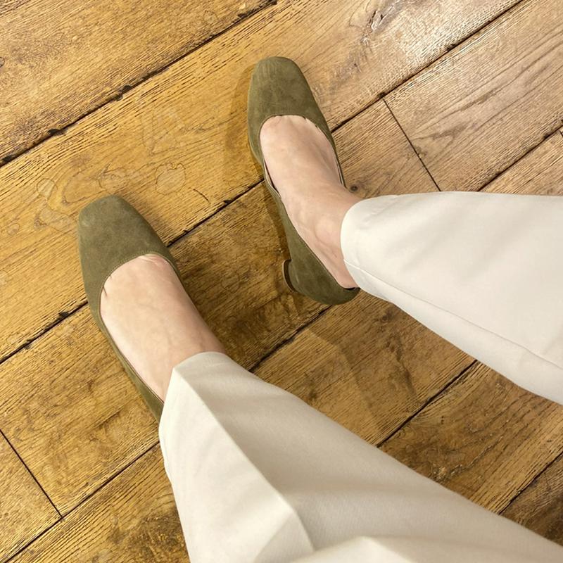 丸みヒールがフェミニン☆クッション内蔵パンプス