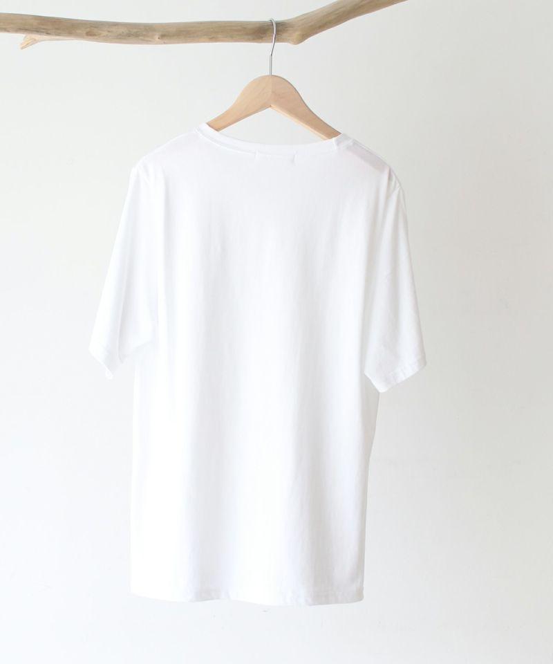 via j(ヴィアジェイ)ミニロゴ半袖Tシャツ