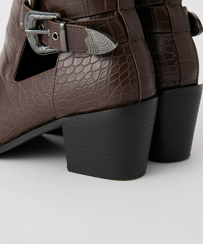 バックルシューズ