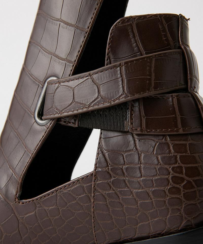 バックルシューズ