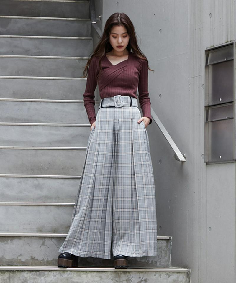 フロントベルトニット