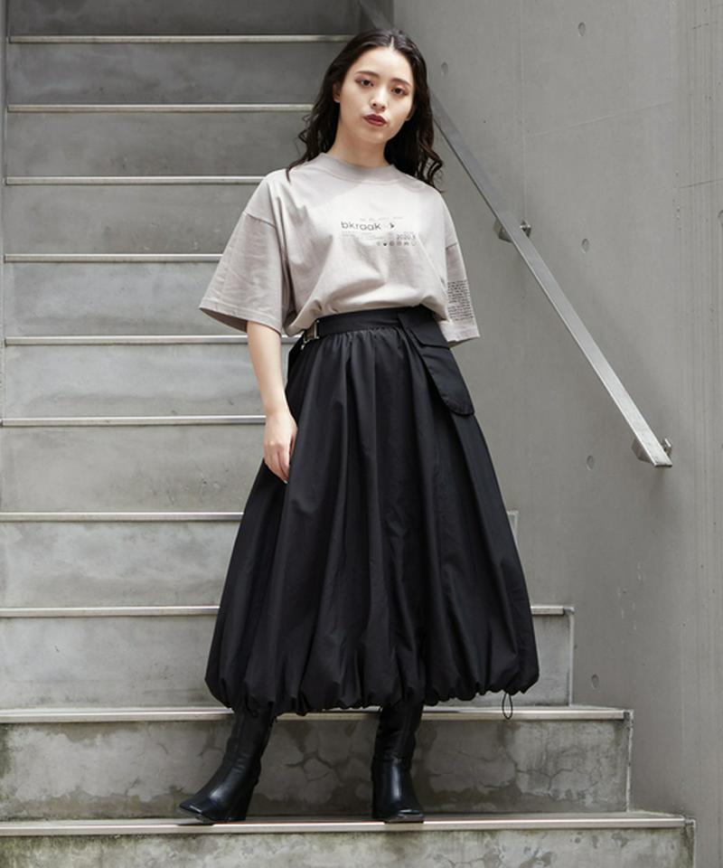 ポケットベルト付きバルーンスカート