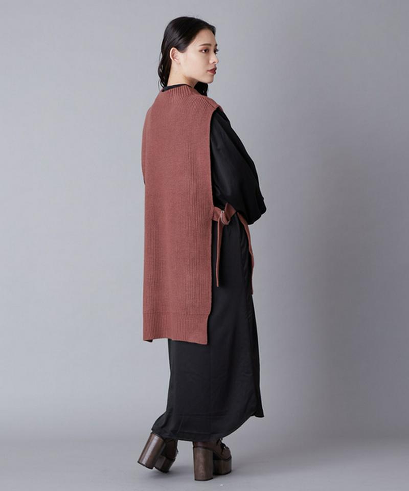 サテンロングワンピース