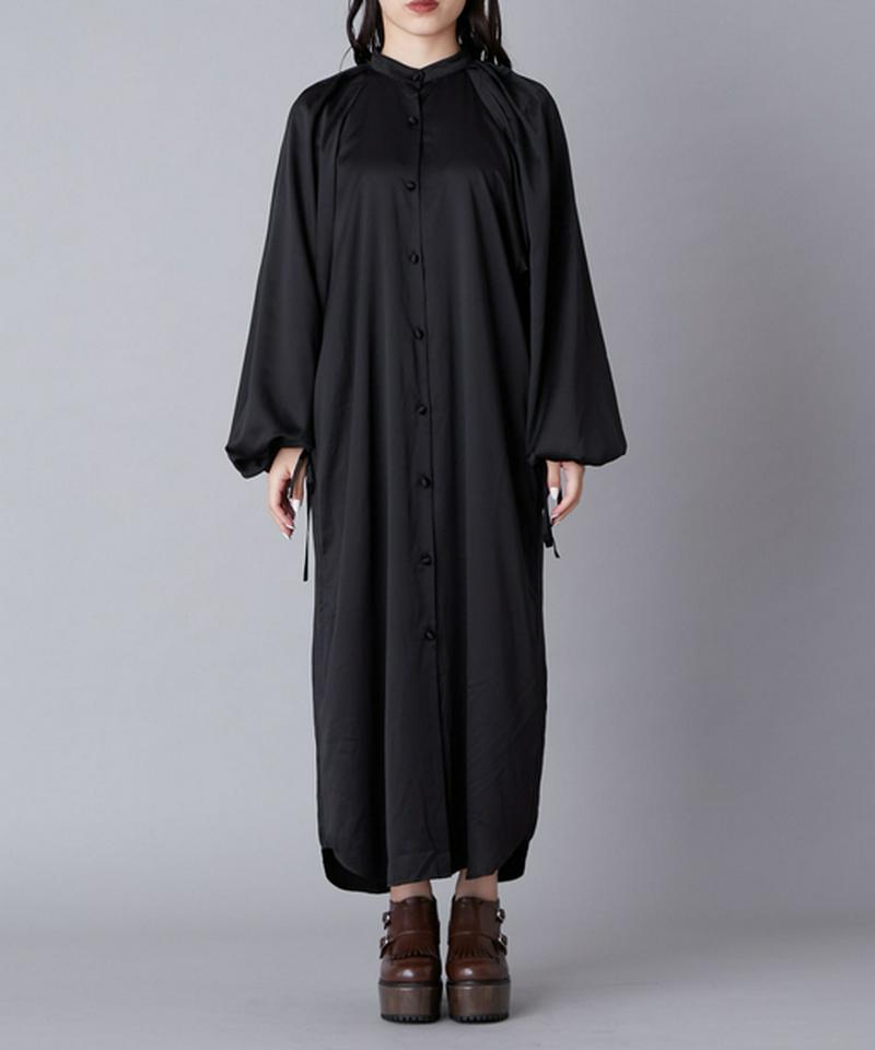 サテンロングワンピース