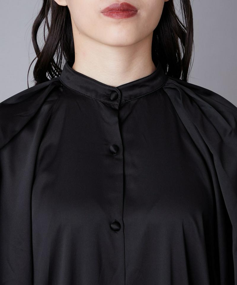 サテンロングワンピース