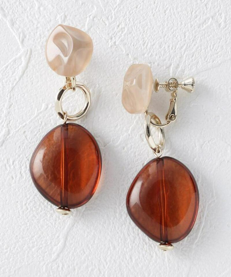 秋冬カラーアクリルイヤリング