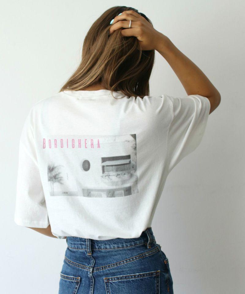 via j(ヴィアジェイ)"BORDIGHERA"転写半袖Tシャツ