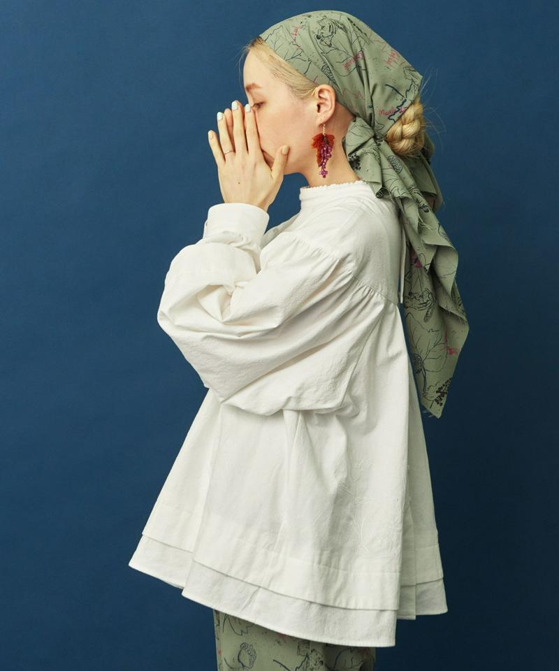 〇eiπe 山葡萄刺繍　2WAYギャザーブラウス（eiπe）