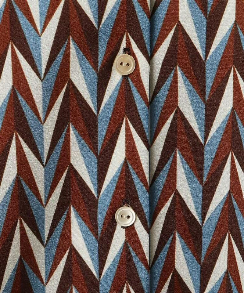 ラッティーアロープリントブラウス