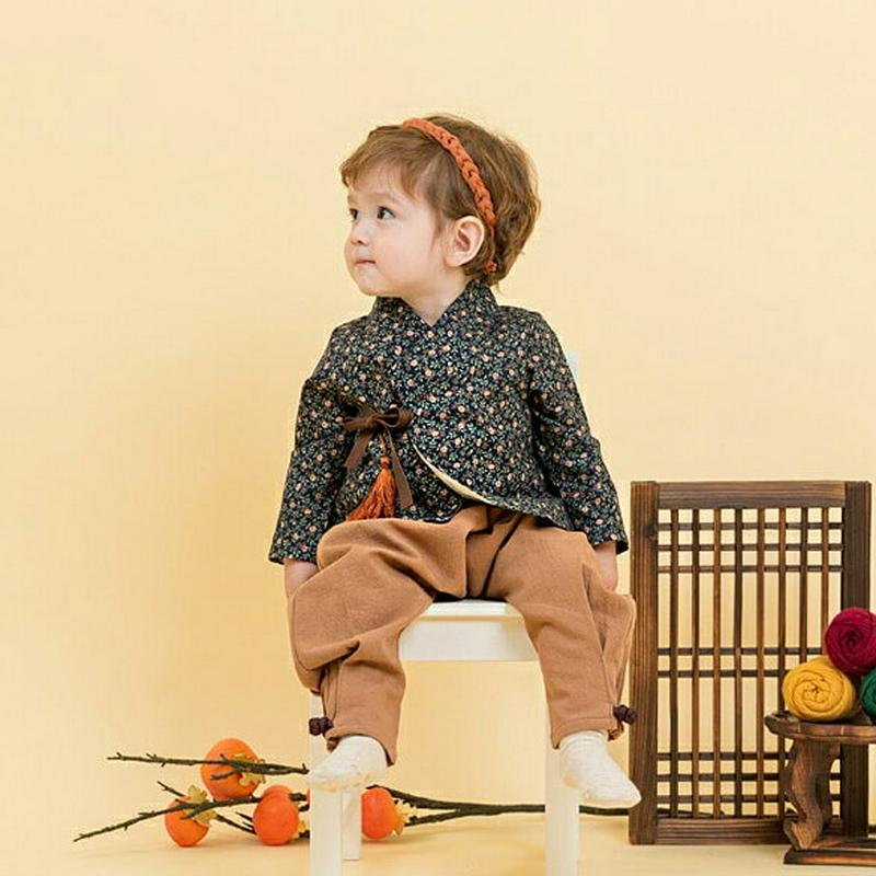 花柄トップ&パンツ韓服SET・p005072 キッズ【0~2才】【set】【セットアップ セット setup 長袖 長ズボン パンツ 韓服 花柄 タッセル パジチョゴリ 上品 男の子 ベビー プレゼント 韓国 韓国子供服 子供 こども 子供服 こども服】【KIDS】