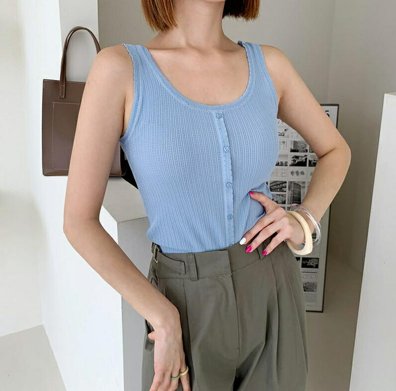 【全品10%OFF】2WAYボタンスリーブレス・全1色・e60724 レディース【tops】【韓国 ファッション トップス スリーブレス ノースリーブ ボタン スカラップ Uネック 鎖骨 デコルテ リブ 2way 前後着用自由 シンプル カジュアル ラフ 単色 春 夏 秋】