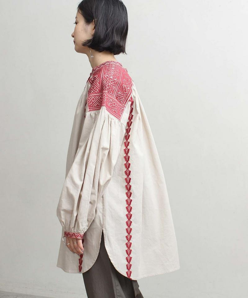 ○フリンジ刺繍ブラウス（cardo fabrica）