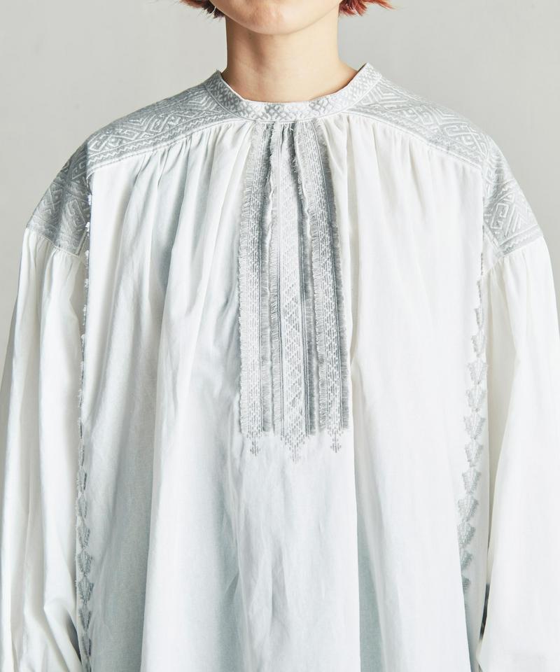 ○フリンジ刺繍ブラウス（cardo fabrica）