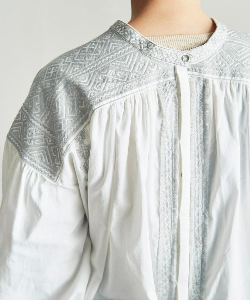 ○フリンジ刺繍ブラウス（cardo fabrica）