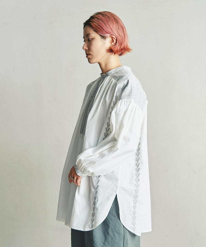 ○フリンジ刺繍ブラウス（cardo fabrica）