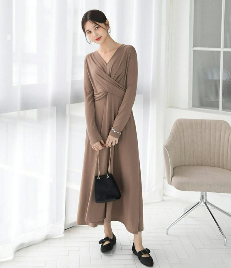 ≪人気商品再入荷≫Vネックツイストワンピース・全3色・b60744 レディース【ops】 韓国ファッション ワンピース ロング丈 長袖 ロングスリーブ Vネック 鎖骨 デコルテ ツイスト スリム シンプル カジュアル 単色 春 秋