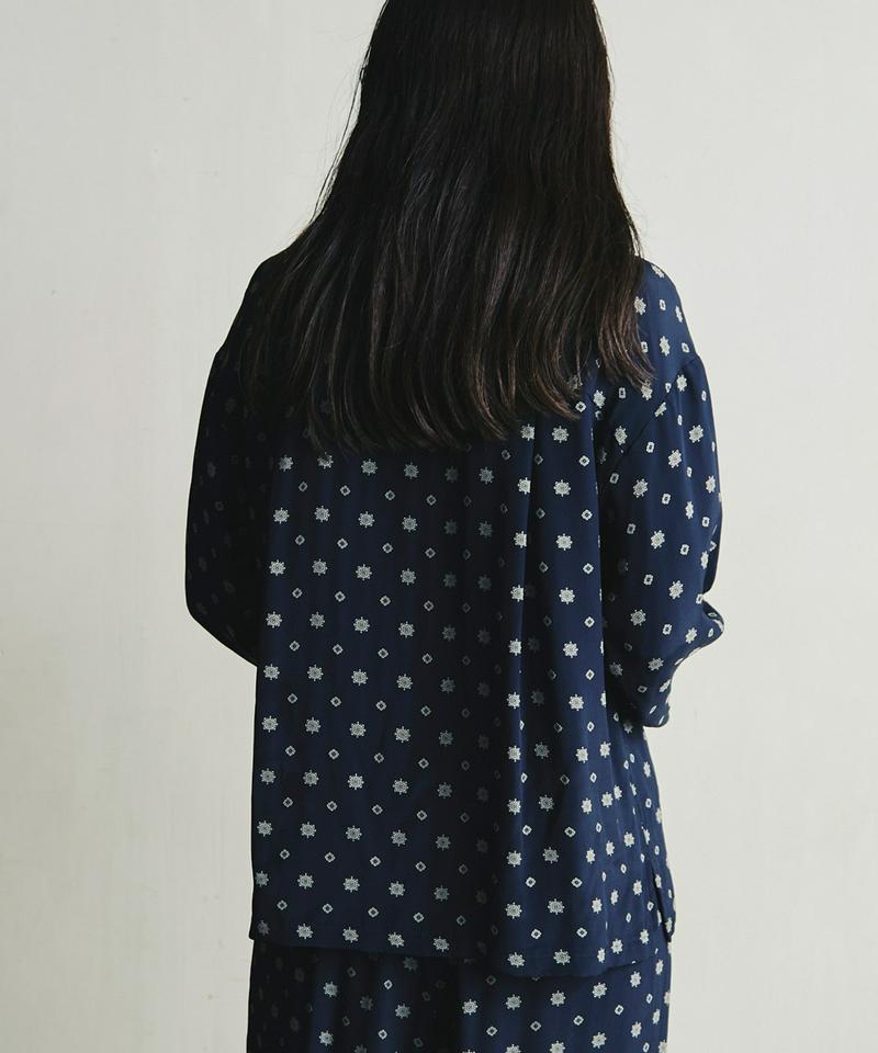 小紋柄ジャカードチビ衿シャツ（cardo fabrica）