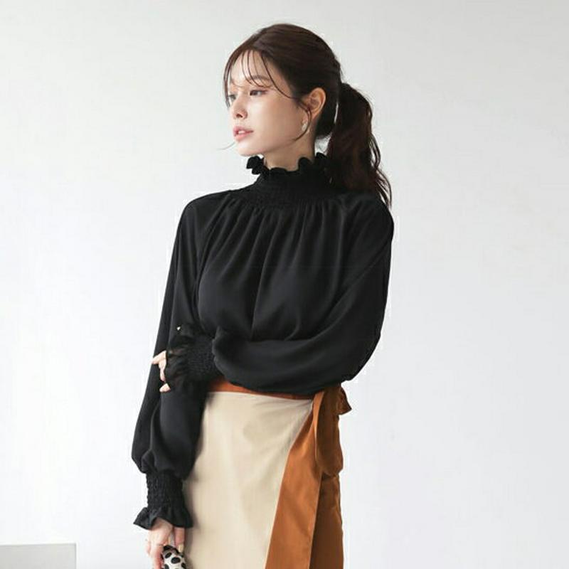 ≪人気商品再入荷≫シャーリングパフブラウス・全2色・b64107 レディース【bl】【韓国 ファッション トップス ブラウス ラグランスリーブ 長袖 ハイネック シャーリング フリル ルーズ シンプル 大人 フェミニン 上品 春 秋】【ハイホリHIHOLLI】
