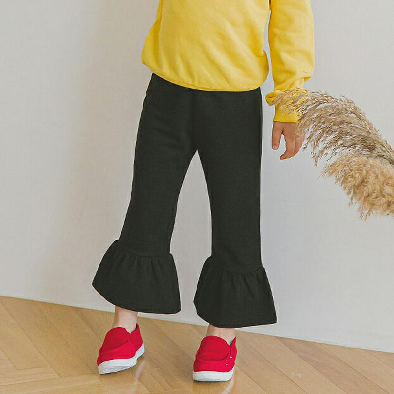 フレアヘムパンツ(ブラック)・p005768 キッズ【3~8才】【pt】【パンツ ロングパンツ ズボン ボトムス フレア フレアパンツ 単色 無地 シンプル 可愛い かわいい 春 秋 女の子 韓国 韓国子供服 子供 こども 子供服 こども服】【KIDS】