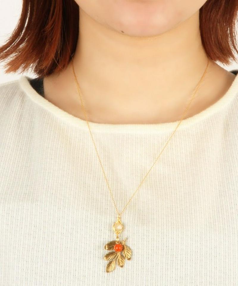 【こっくり色濃い秋アクセ】紅葉オレンジネックレス
