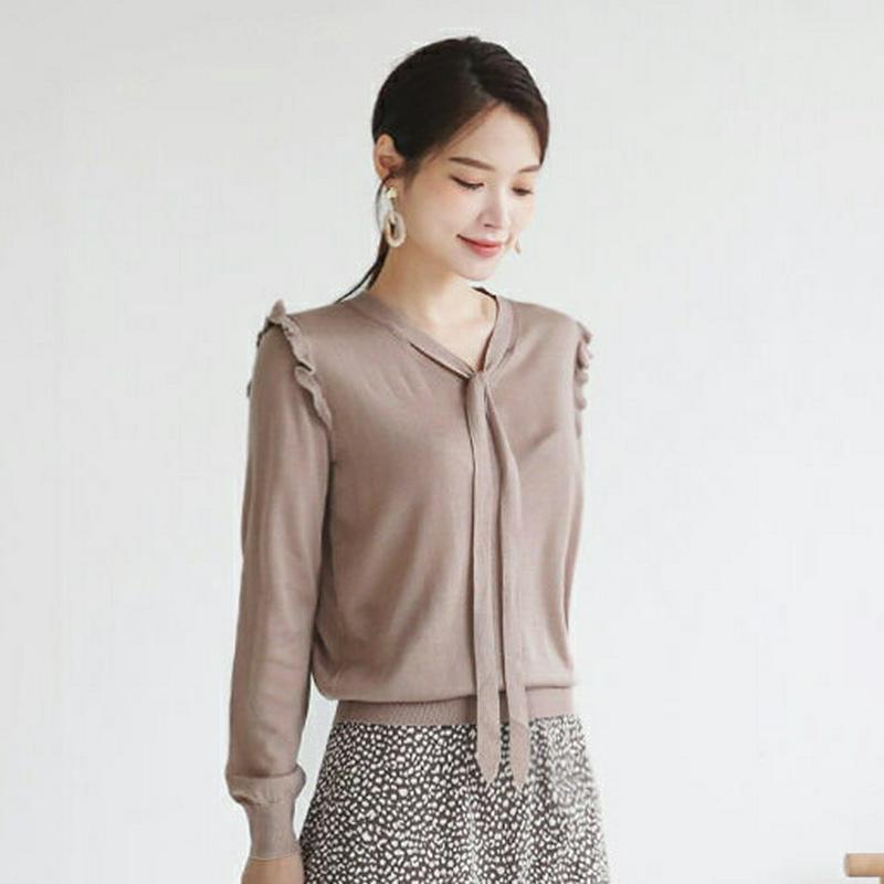 リボンフリルニット・全2色・e64236 レディース【tops】【韓国 ファッション トップス ニット ニットトップス ロングスリーブ 長袖 リボン ネックリボン Vネック フリル シンプル カジュアル フェミニン 大人 春 秋】【ハイホリHIHOLLI】