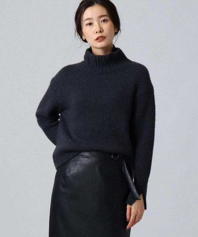 カシミヤスラブハイネックニット