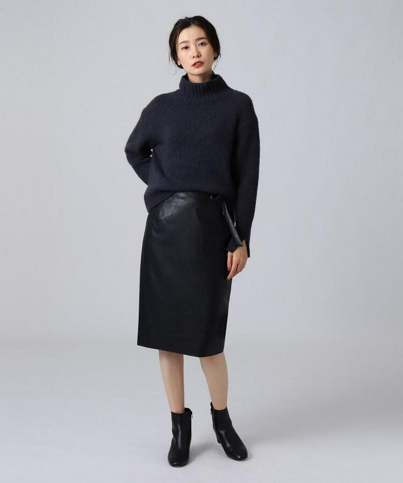 カシミヤスラブハイネックニット