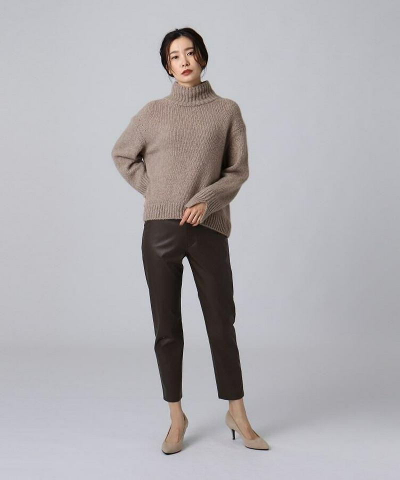 カシミヤスラブハイネックニット