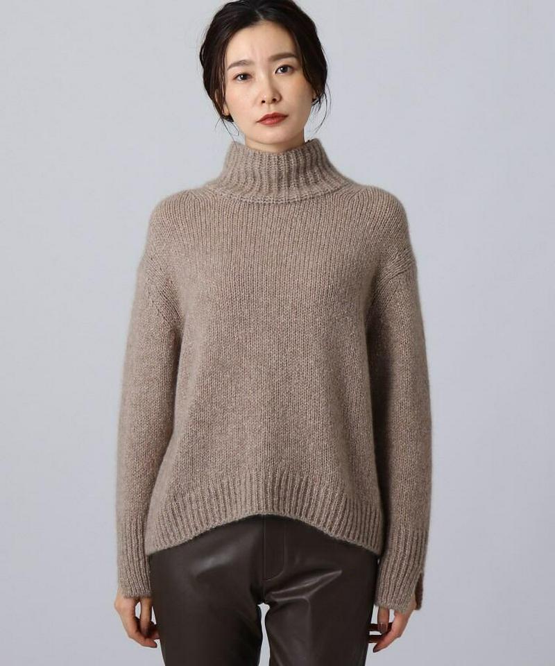 カシミヤスラブハイネックニット