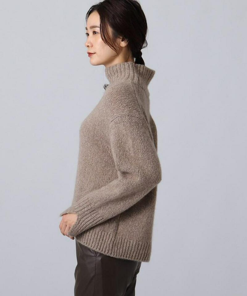 カシミヤスラブハイネックニット