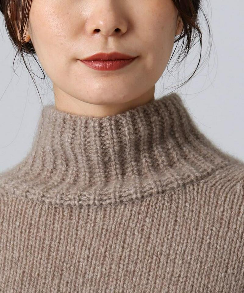 カシミヤスラブハイネックニット