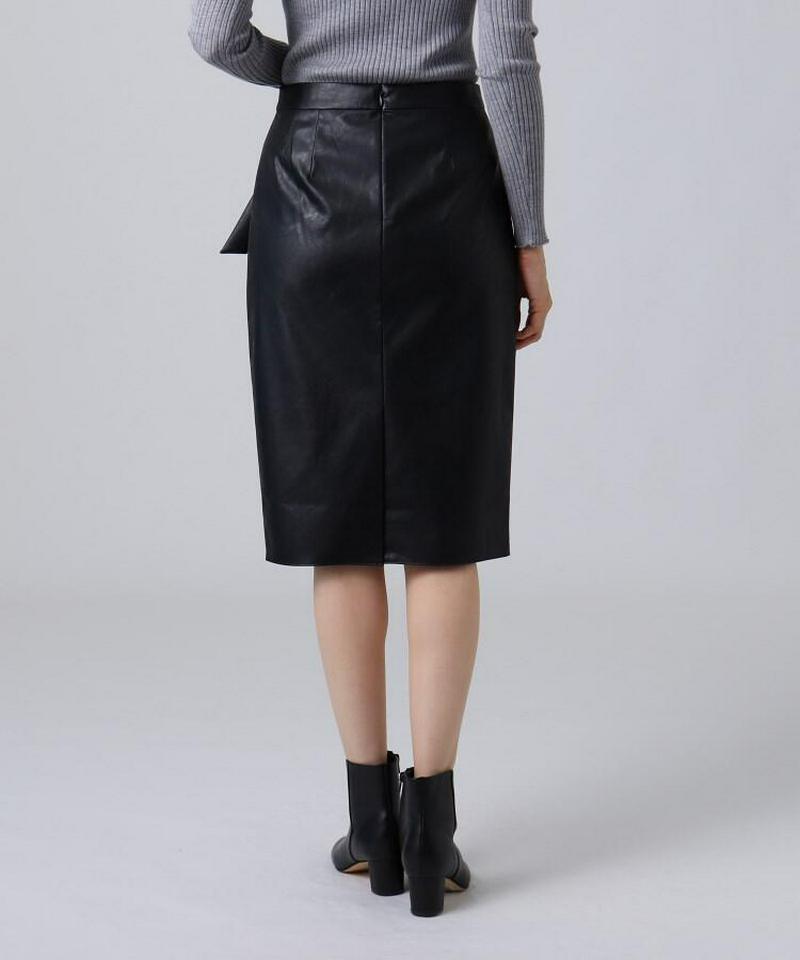 モダンフェイクレザータイトスカート