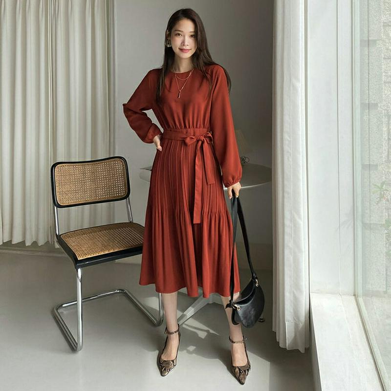 リボンプリーツワンピース・全2色・e64282 レディース【ops】 ワンピース ミディ丈 ミディワンピース 長袖 プリーツ プリーツワンピース リボン りぼん フェミニン 単色 春 秋 韓国ファッション ハイホリHIHOLLI