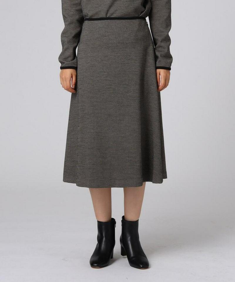 サルティーリバーチェックスカート