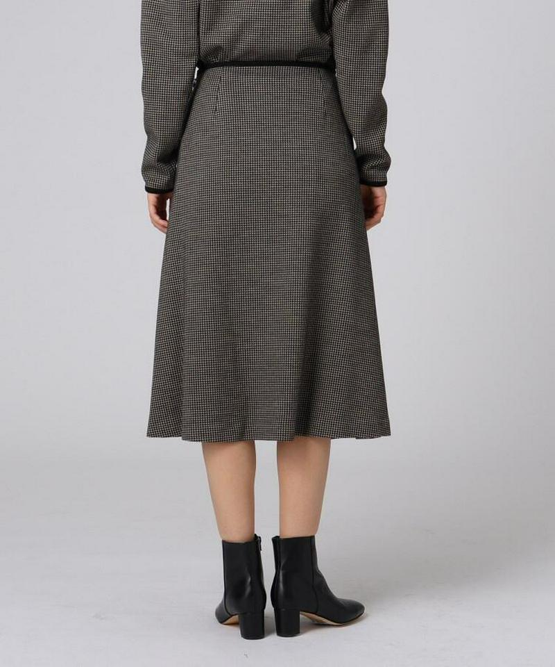サルティーリバーチェックスカート