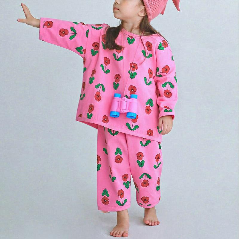 フラワーTシャツ&パンツSET・p007551 キッズ【3~8才】【uw】【パジャマ ルームウェア 部屋着 セット 上下 set トップス 長袖 Tシャツ ズボン パンツ 花柄 フラワー 女の子 男の子 韓国 韓国子供服 子供 こども 子供服 こども服】【KIDS】