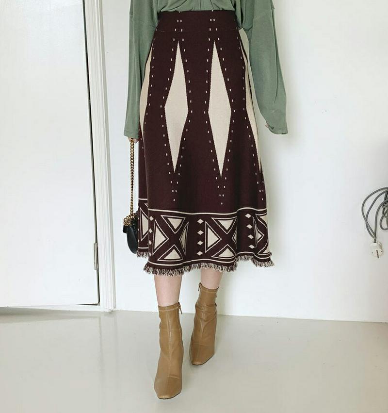 フリンジパターンニットスカート・全3色・b56959 レディース【sk】【韓国 ファッション ボトムス スカート ロング丈 ロングスカート ニットスカート パターン モダン フリンジ ウエストゴム Aライン Aラインスカート 配色 大人 上品 秋 冬】