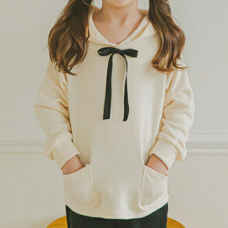 リボンネックフーデットTシャツ(アイボリー)・p005743 キッズ【3~8才】【tops】【トップス Tシャツ フード フーディー リボン りぼん 長袖 単色 シンプル 可愛い かわいい 女の子 春 秋 韓国 韓国子供服 子供 こども 子供服 こども服】【KIDS】