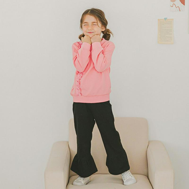 フリルラインスウェット&パンツSET(ピンク)・p006367 キッズ【3~8才】【set】【トップス スウェット トレーナー 長袖 フリル パンツ ズボン 単色 シンプル セット set かわいい 女の子 秋 冬 韓国 韓国子供服 子供 こども 子供服 こども服】【KIDS】