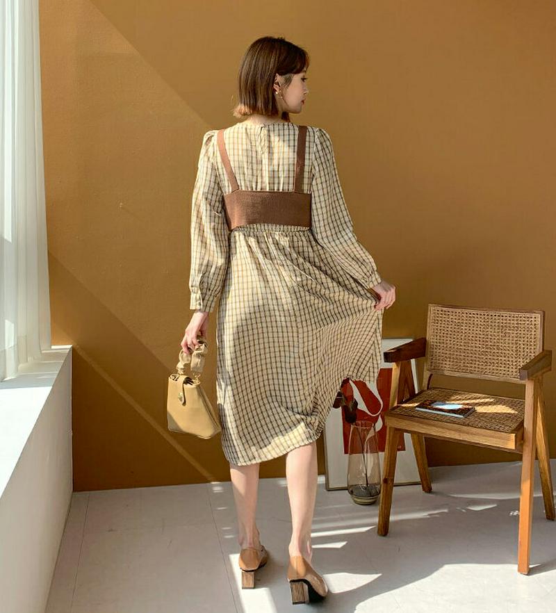 【只今10%OFF】ビスチェ付チェックワンピース・全2色・e60868 レディース【ops】【韓国 ファッション ワンピース ロングワンピース セット セット商品 パフスリーブ 長袖 ラウンドネック チェック柄 シャーリング ビスチェ付 Vネック クロップド丈 かわいい ガーリー 秋】