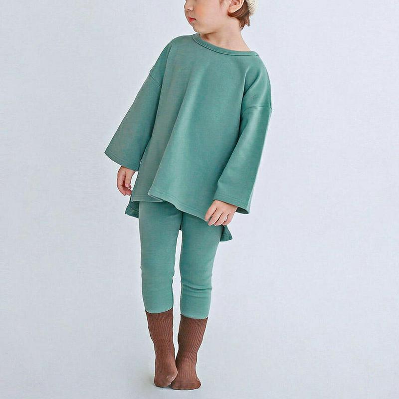スリットTシャツ&レギンスSET p007640 キッズ 【3~8才】【SET】【韓国 ファッション セットアップ Tシャツ ロンT カットソー ラウンドネック 長袖 ルーズ ゆったり レギンス 無地 ユニセックスキッズ 子供 子供用 幼稚園 通学 通園 春 秋 冬】【KIDS】