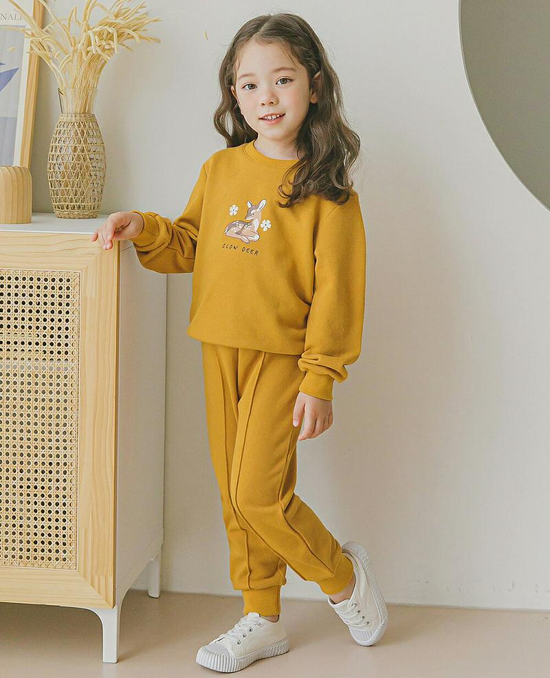 DEERスウェット上下SET(マスタード)・p006658 キッズ【3~8才】【set】【セットアップ setup トップス スウェット トレーナー 長袖 ズボン パンツ カジュアル ラフ 女の子 男の子 春 秋 冬 韓国 韓国子供服 子供 こども 子供服 こども服】【KIDS】
