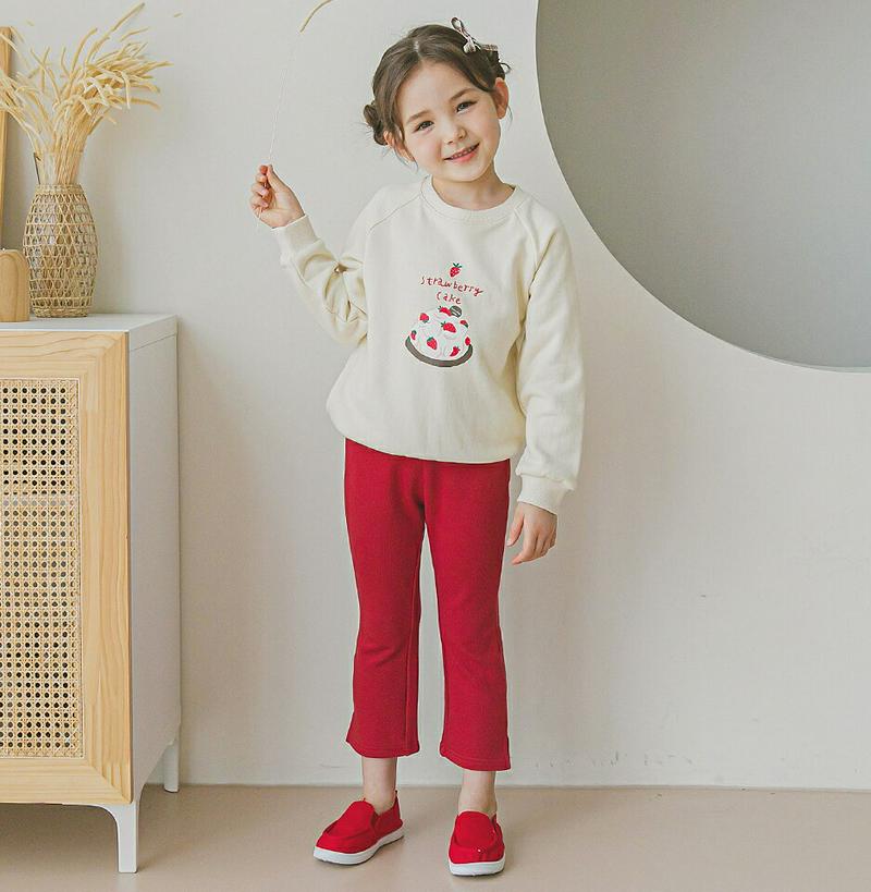 ケーキスウェット&スリットパンツ(レッド)・p006657 キッズ【3~8才】【set】【セットアップ setup トップス 長袖 トレーナー スウェット パンツ ズボン スリット カジュアル かわいい 女の子 春 秋 韓国 韓国子供服 こども 子供服 こども服】【KIDS】