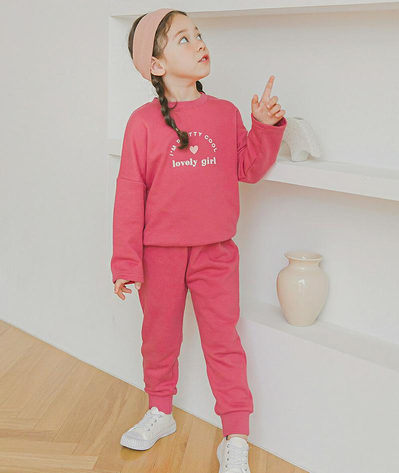 lovelyスウェット上下SET(ピンク)・p006656 キッズ【3~8才】【set】【セットアップ setup トップス スウェット トレーナー パンツ ズボン 上下 ロゴ カジュアル ラフ 女の子 春 秋 冬 韓国 韓国子供服 子供 こども 子供服 こども服】【KIDS】