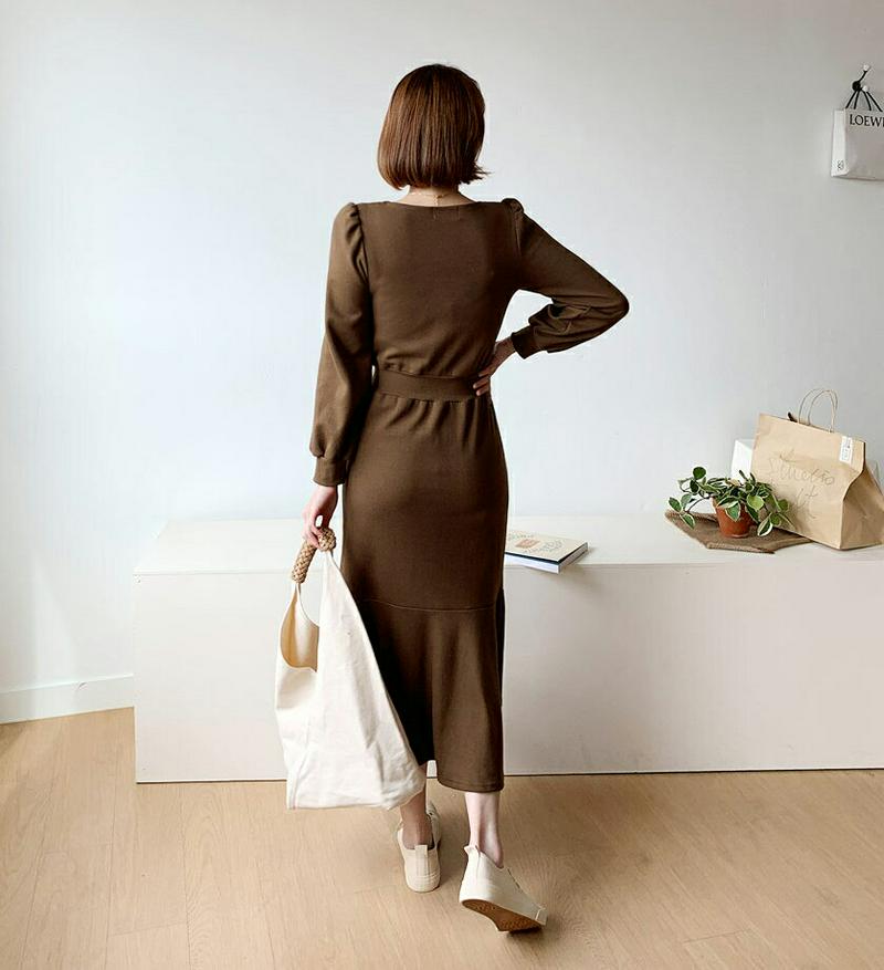 スクエアマーメイドワンピース・全3色・b56027 レディース【ops】【韓国 ファッション ワンピース ロングワンピース パフスリーブ 長袖 スクエアネック 鎖骨 デコルテ フレア マーメイドワンピース シンプル フェミニン 大人 単色 無地 秋 冬】