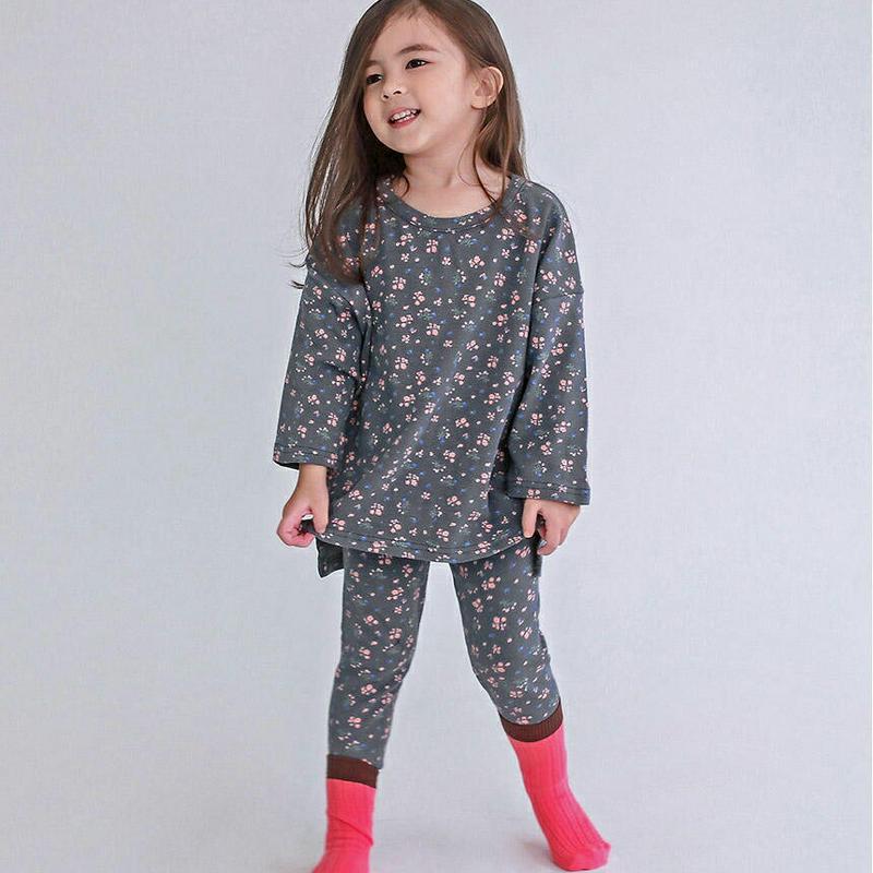 小花柄ルームウェア上下SET・p007558 キッズ【3~8才】【uw】【ルームウェア 部屋着 パジャマ 長袖 パンツ ズボン 花柄 小花柄 フラワー 可愛い かわいい 女の子 韓国 韓国子供服 子供 こども 子供服 こども服】【KIDS】
