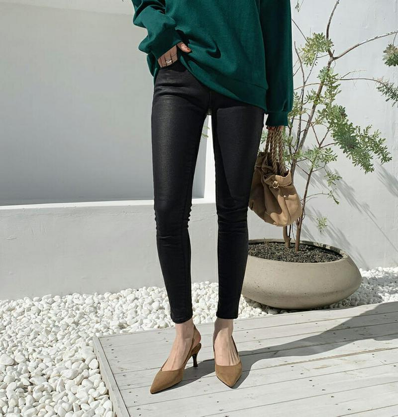 裏起毛グロッシースキニーパンツ・全1色・t64605 レディース【pt】【韓国 ファッション ボトムス ズボン パンツ ロング丈 ロングパンツ スキニー スキニーパンツ グロッシー 裏起毛 シンプル 単色 無地 カジュアル 大人 秋 冬】【ハイホリHIHOLLI】