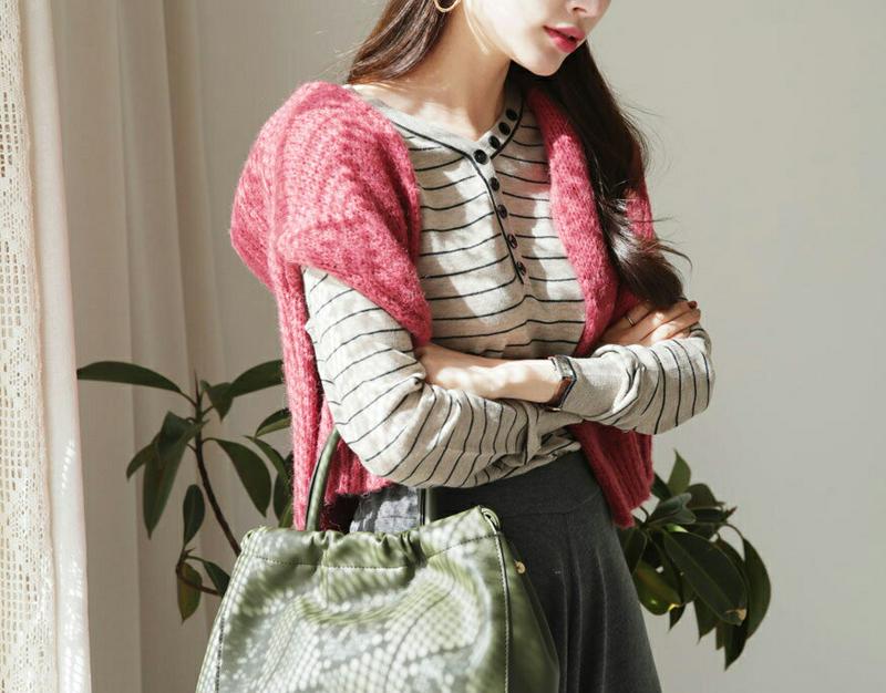 【新作10%OFF】Vネックボタンボーダーニット・全3色・b64556 レディース【tops】【韓国 ファッション トップス ニ