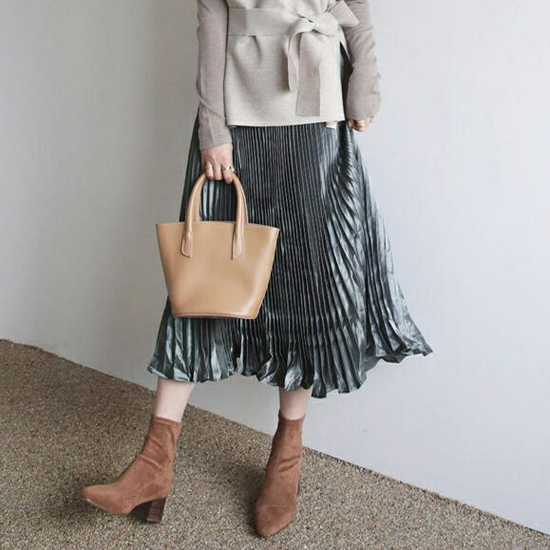 プリーツロングスカート・全5色・b64526 レディース【sk】【韓国 ファッション ボトムス スカート ロング丈 ロングスカート プリーツ プリーツスカート グロッシー 生地 シンプル 揺れ感 ウエストゴム 楽ちん ゆったり 大人 上品 秋】【ハイホリHIHOLLI】